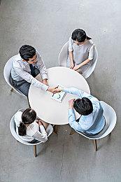 《星空》新概念图 第二个伴侣机器人亮相